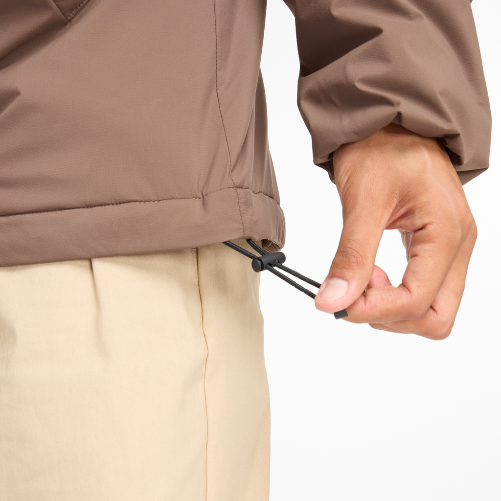 New Balance Coaches Jacket in BRAUN
