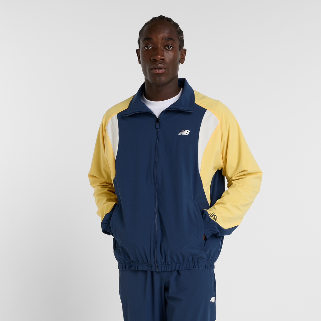 New Balance Woven Track Jacket in BLAU
