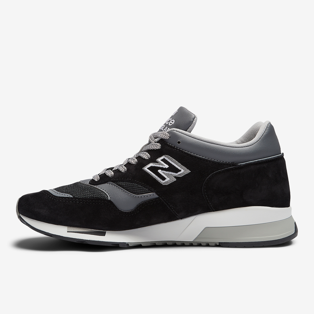 New Balance M 1500 Made in UK Freizeitschuhe in SCHWARZ