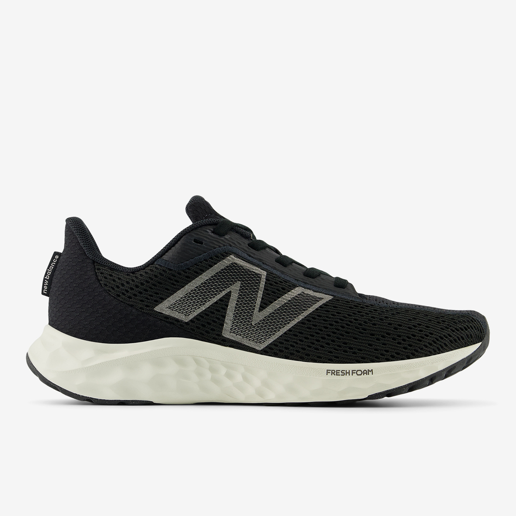 New Balance W Arishi v4 Laufschuhe in SCHWARZ