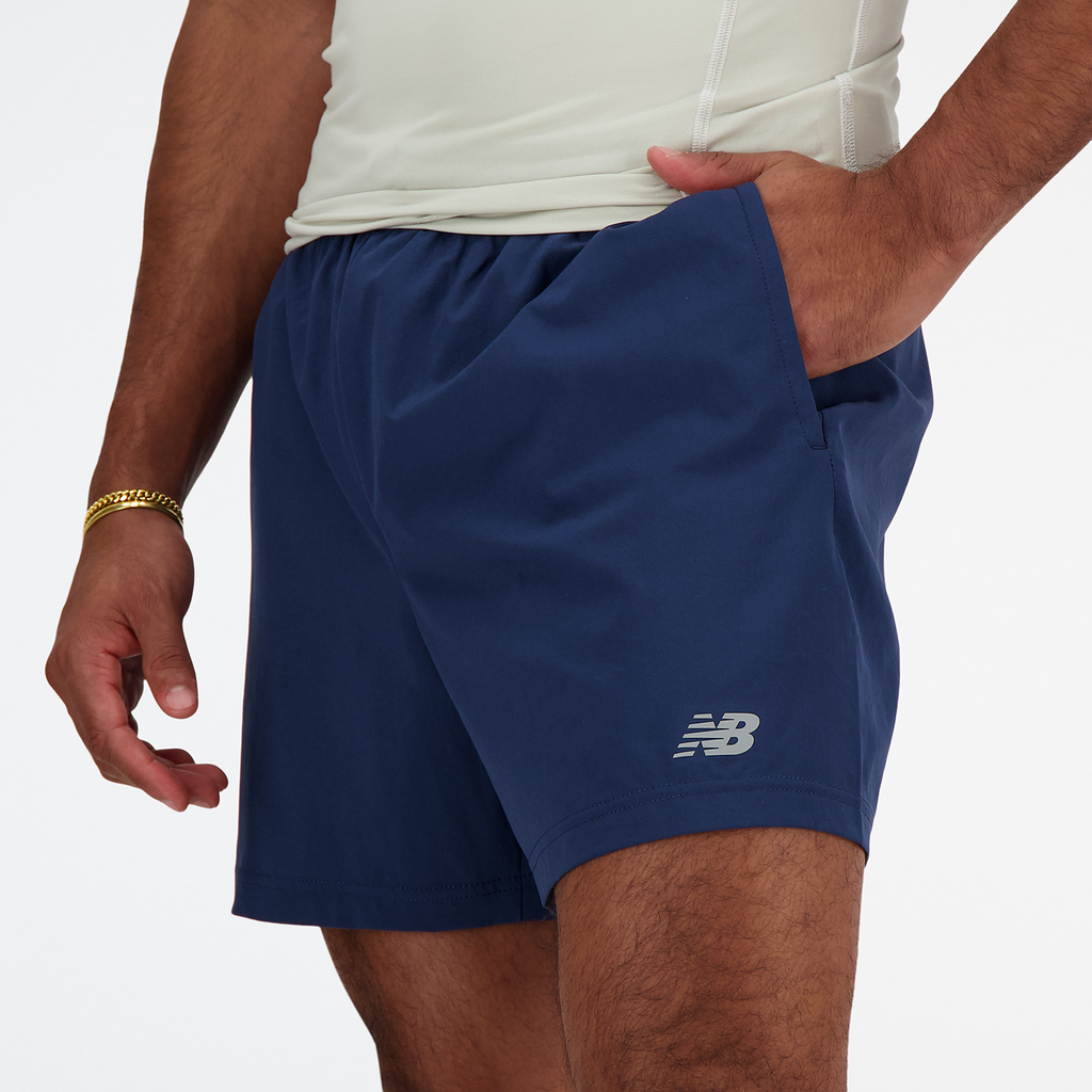 New Balance Sports Essentials Short 5 Inch Brief in BLAU