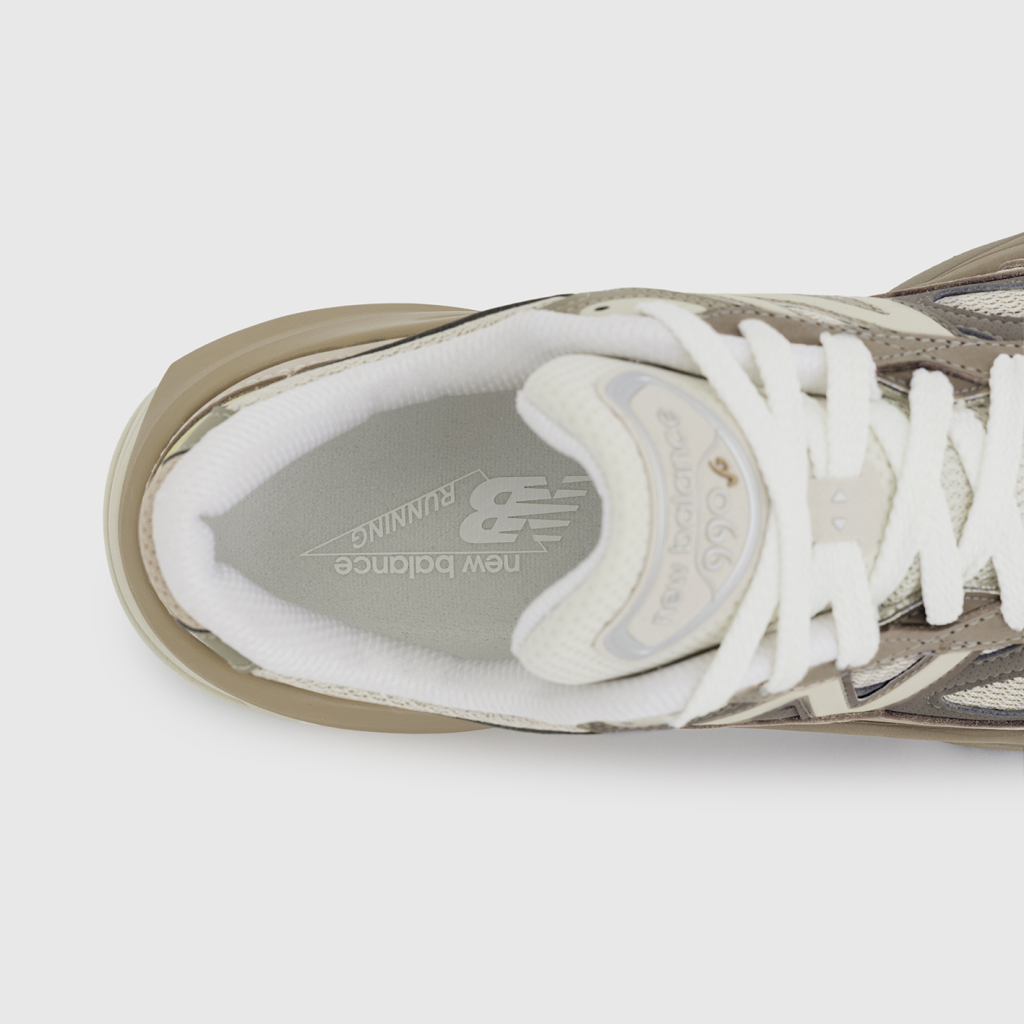 New Balance U 990 v6 Made in USA in BEIGE