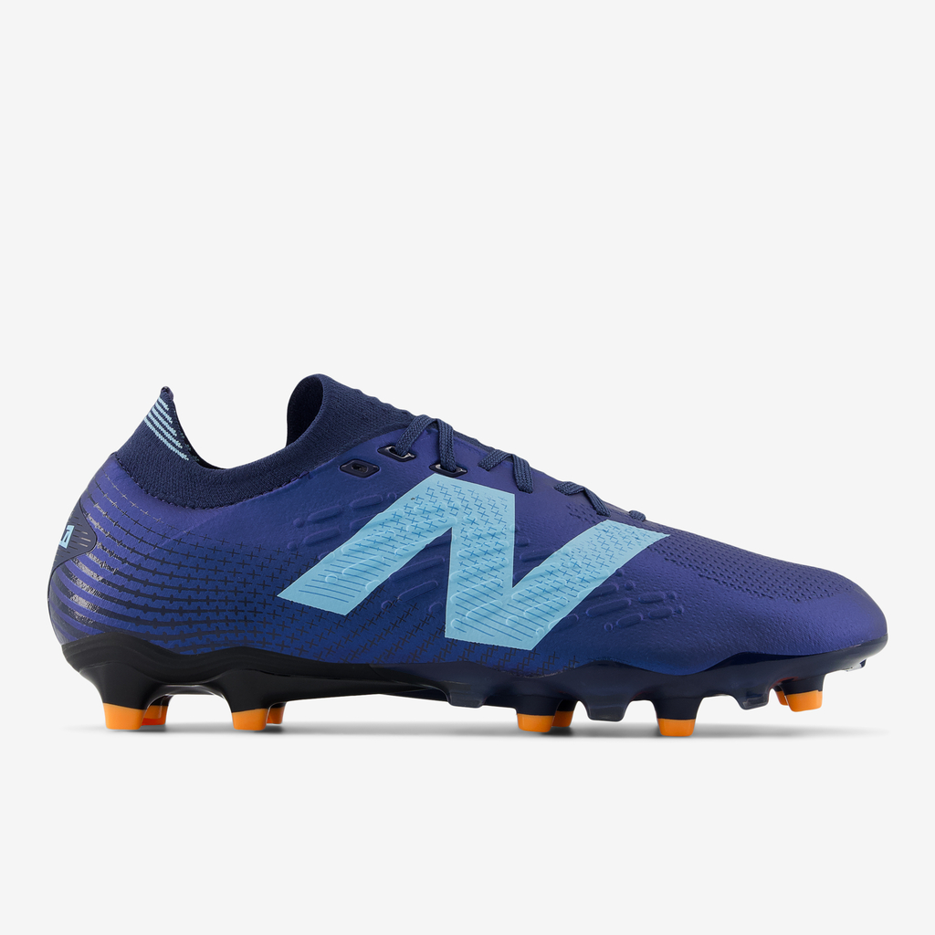 New Balance M Tekela Low Pro FG v4 United in Fuel Cell Nockenschuhe in BLAU