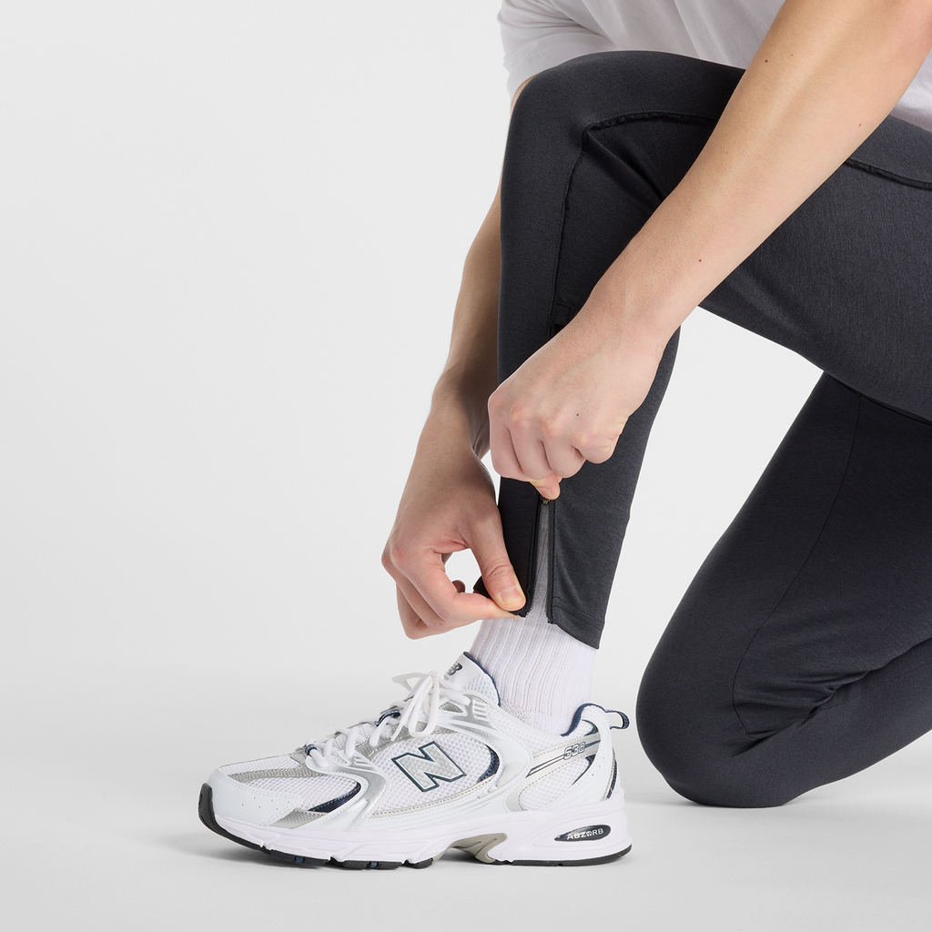 New Balance Sport Knit Pant in SCHWARZ