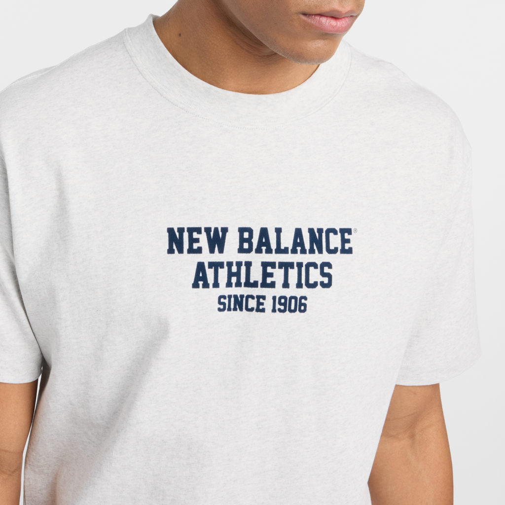 New Balance Varsity Graphic T-Shirt in GRAU