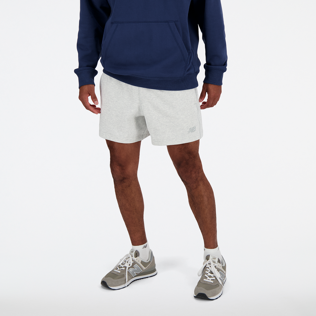 New Balance NB Athletics French Terry Short 5 Inch in GRAU