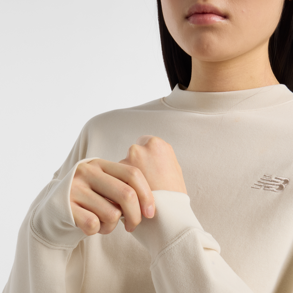 New Balance Coastal Fleece Crew in BEIGE