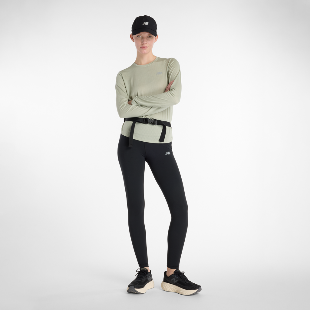 New Balance W NB Athletics Long Sleeve in GRÜN