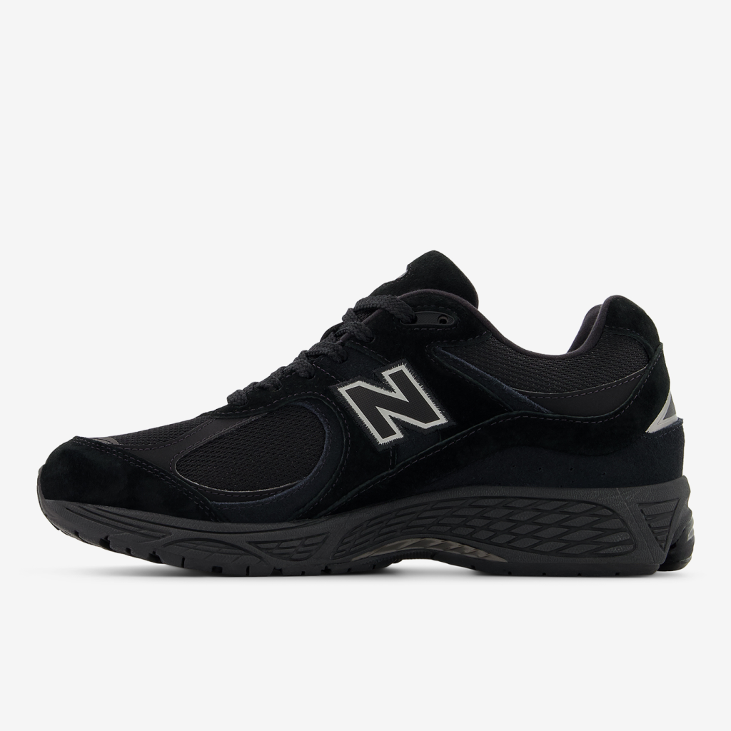 New Balance U 2002 Fall Essentials Freizeitschuhe in SCHWARZ