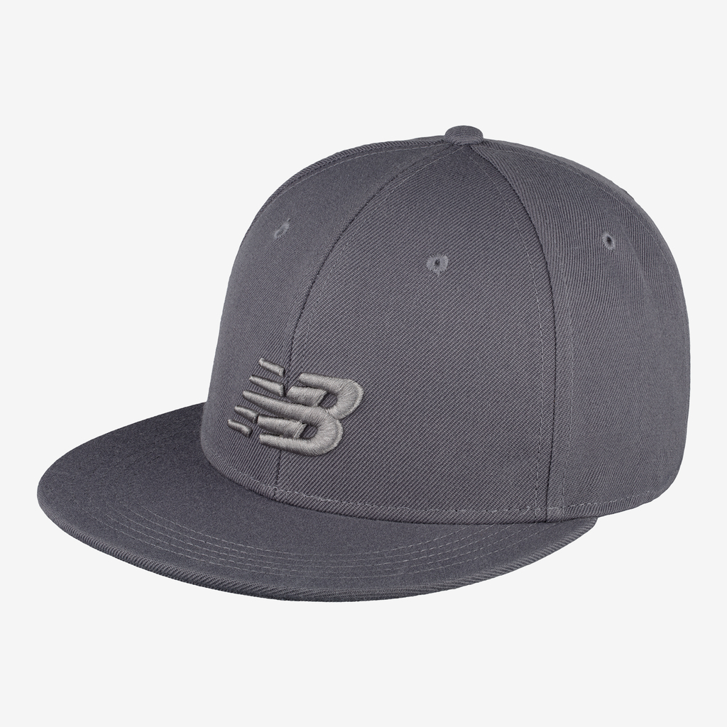 New Balance 6 Panel Flat Brim in GRAU
