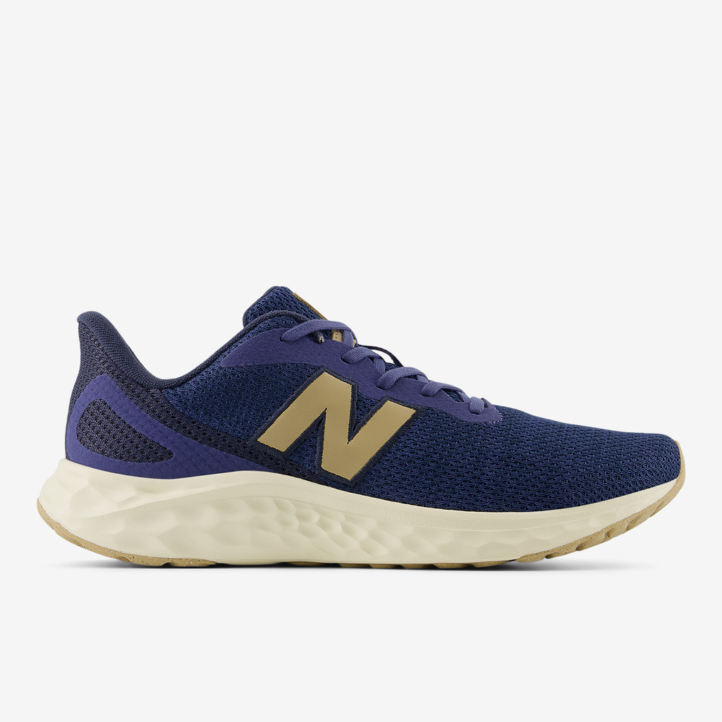 New Balance M Arishi v4 Laufschuhe in BLAU