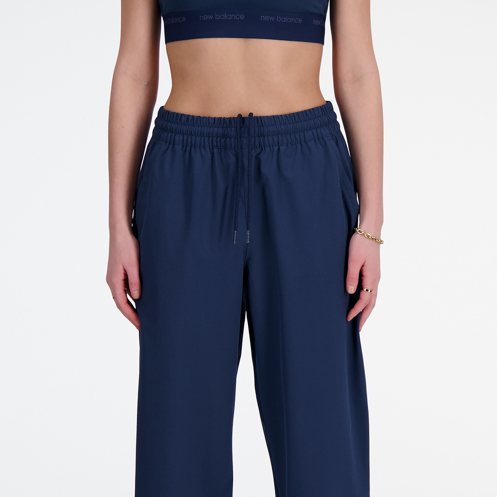 New Balance W NB Athletics Stretch Woven Jogger in BLAU