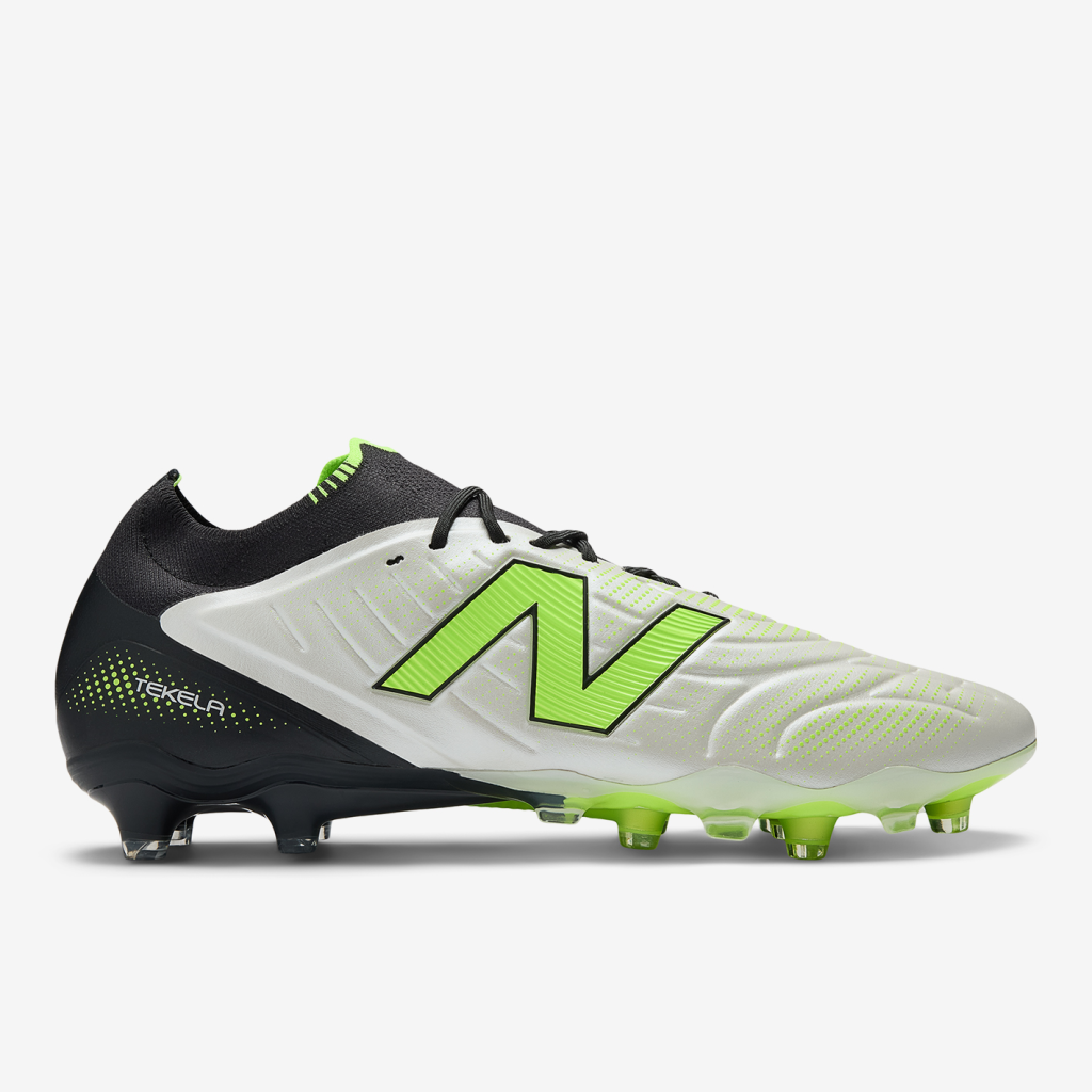New Balance M Tekela Elite FG v5 Nockenschuhe in WEISS