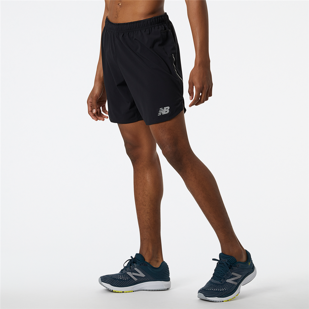 New Balance Impact Run 7 Inch Short in SCHWARZ