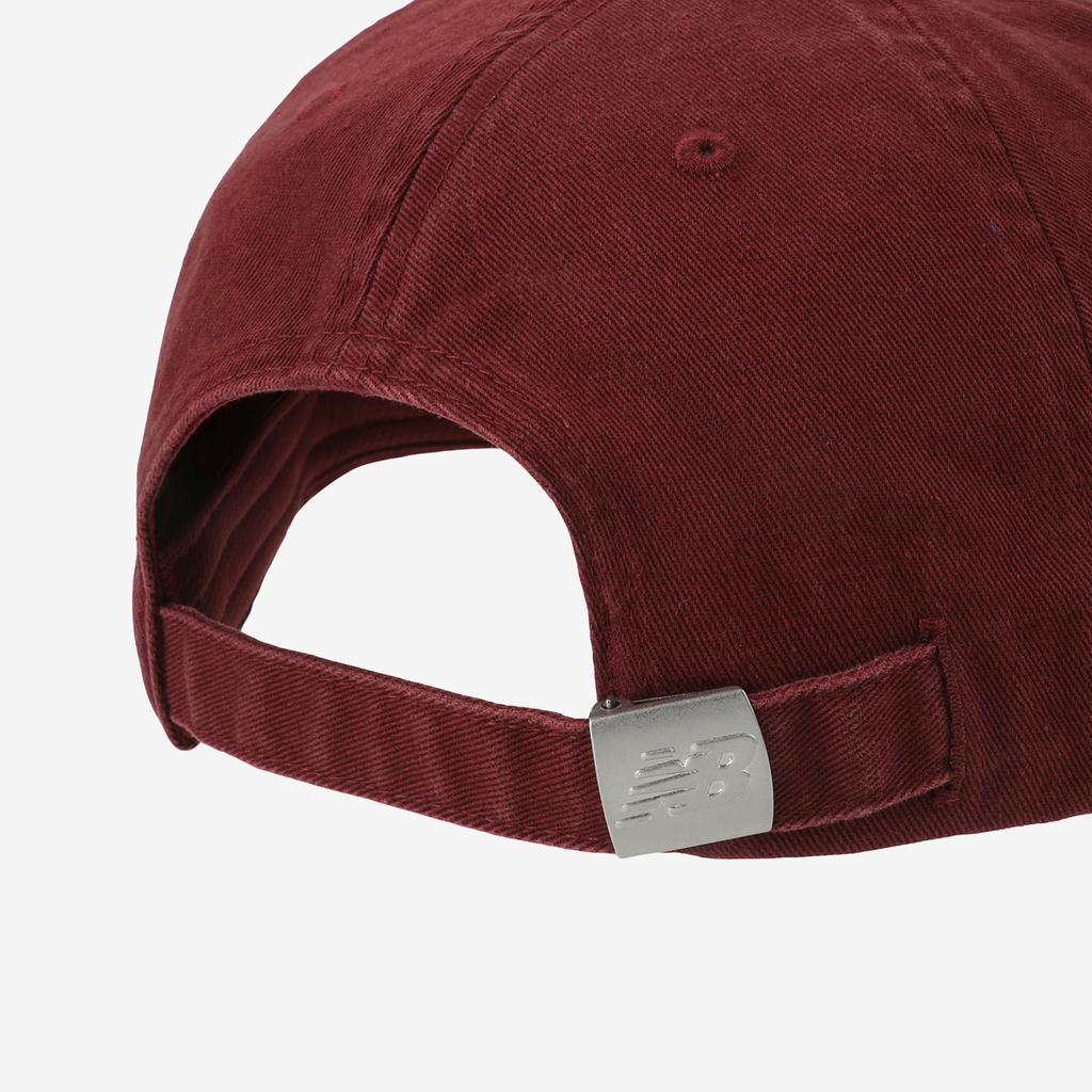 New Balance 6 Panel Classic Hat V 2.0 in ROT