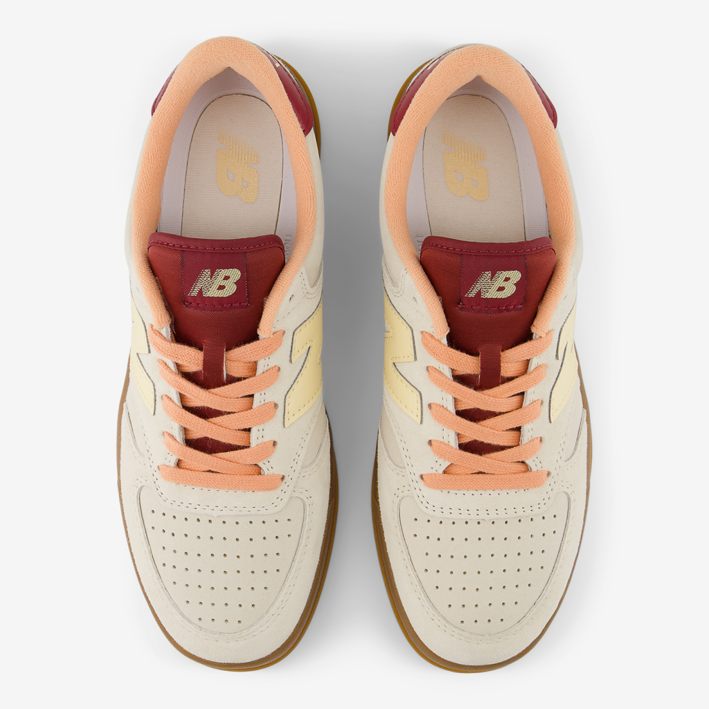 New Balance U T500 Autumn Moon Freizeitschuhe in BEIGE