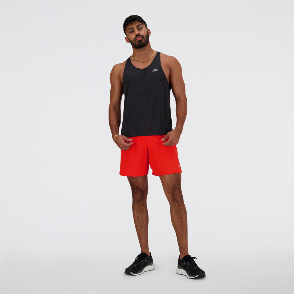 New Balance NB Athletics Run Singlet in SCHWARZ