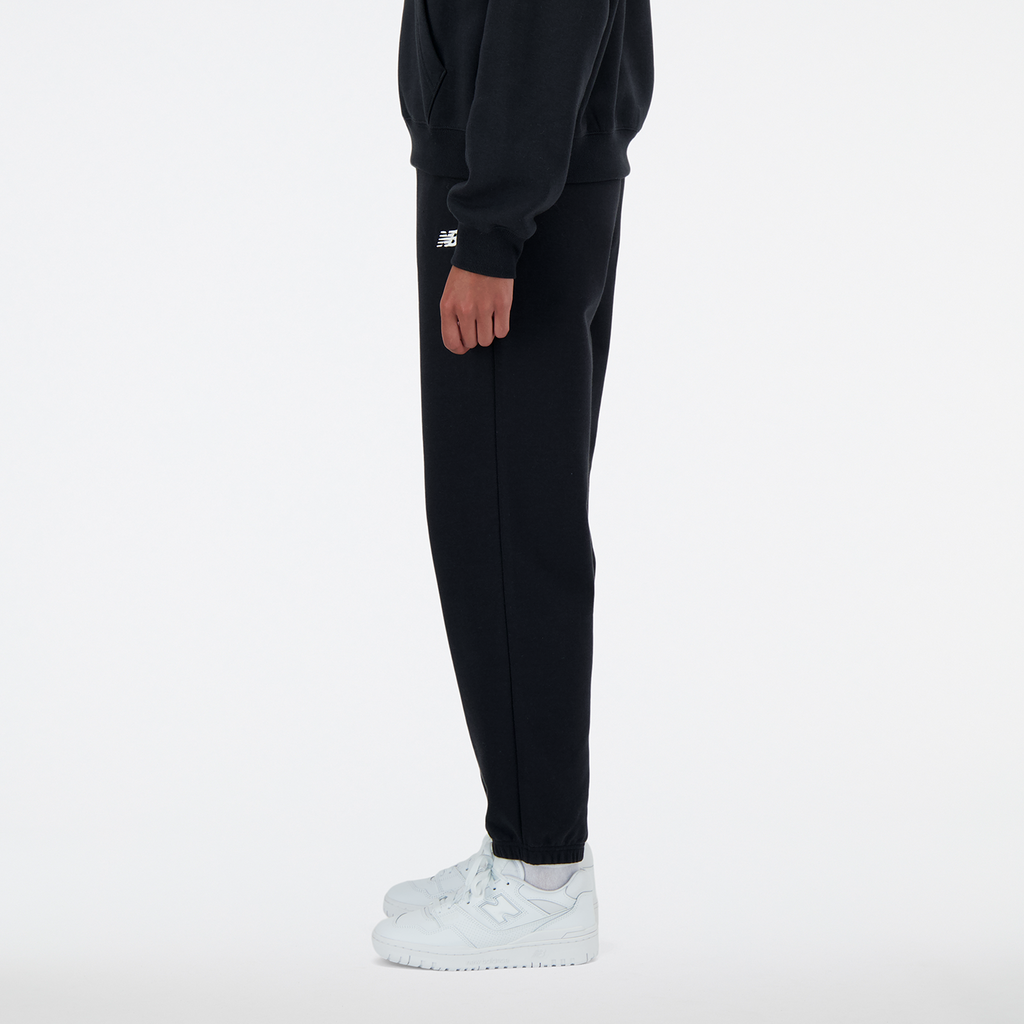 New Balance W Sport Essentials French Terry Jogger in SCHWARZ