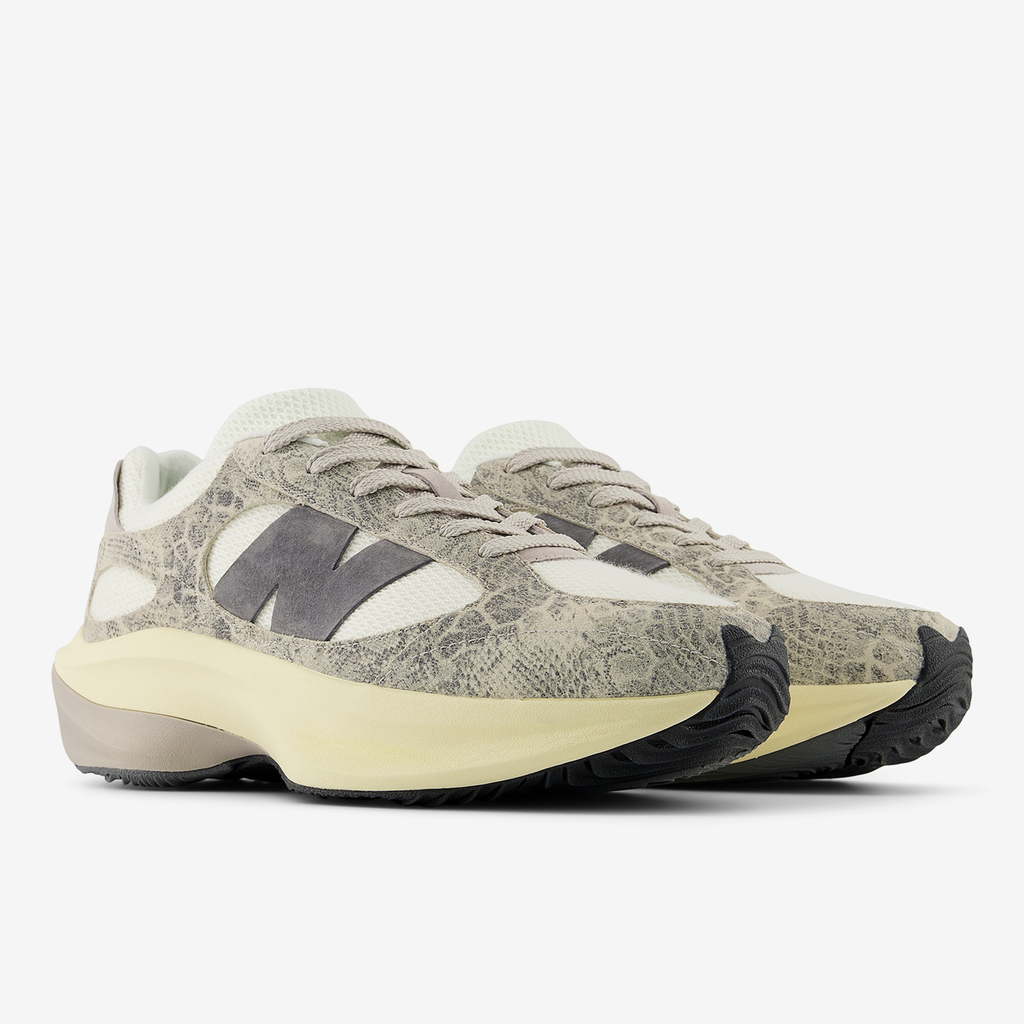 New Balance U Warped Runner Cracked Freizeitschuhe in GRAU