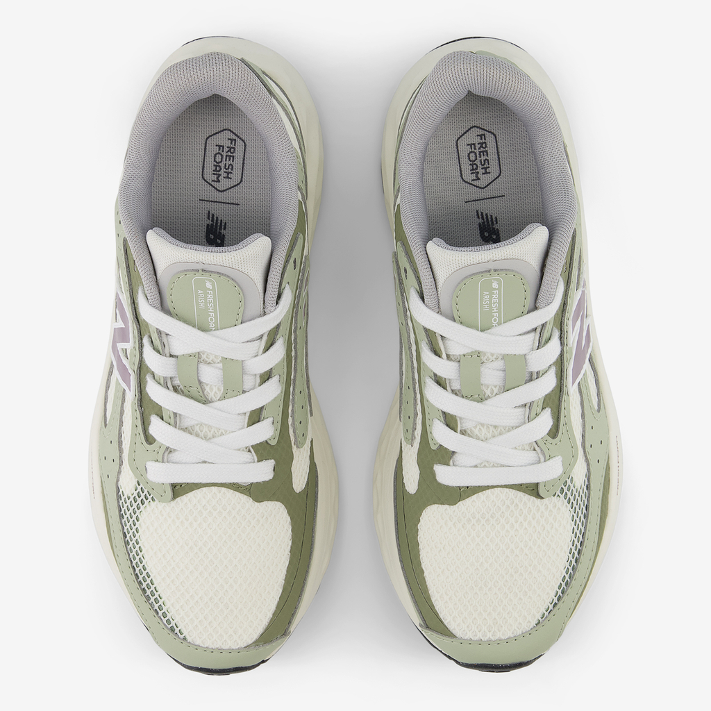 New Balance W Arishi v4 Laufschuhe in GRAU