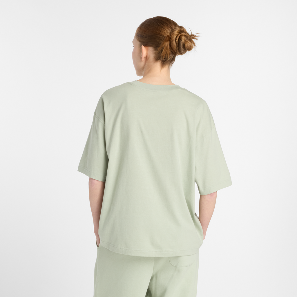 New Balance W Linear Heritage Oversized T-Shirt in GRÜN