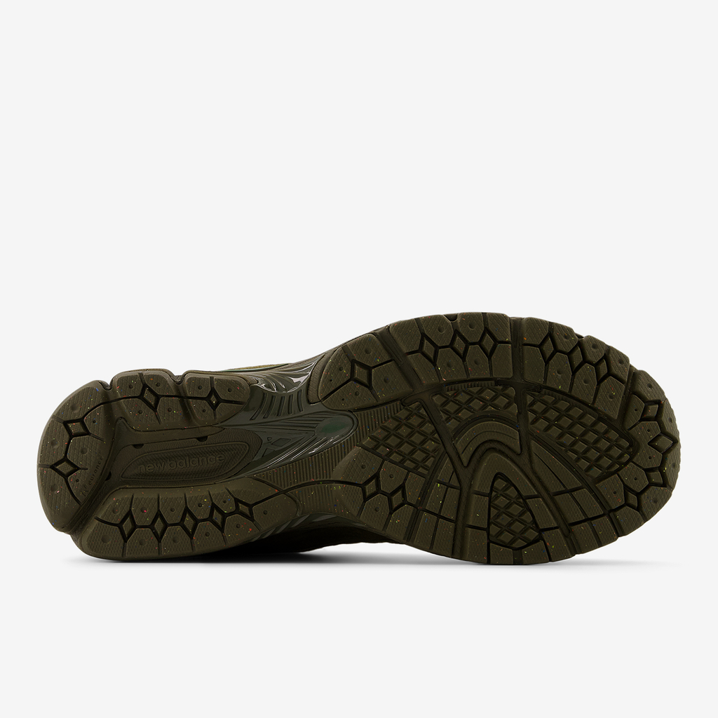 New Balance M 2002 Fall Essentials Freizeitschuhe in GRÜN
