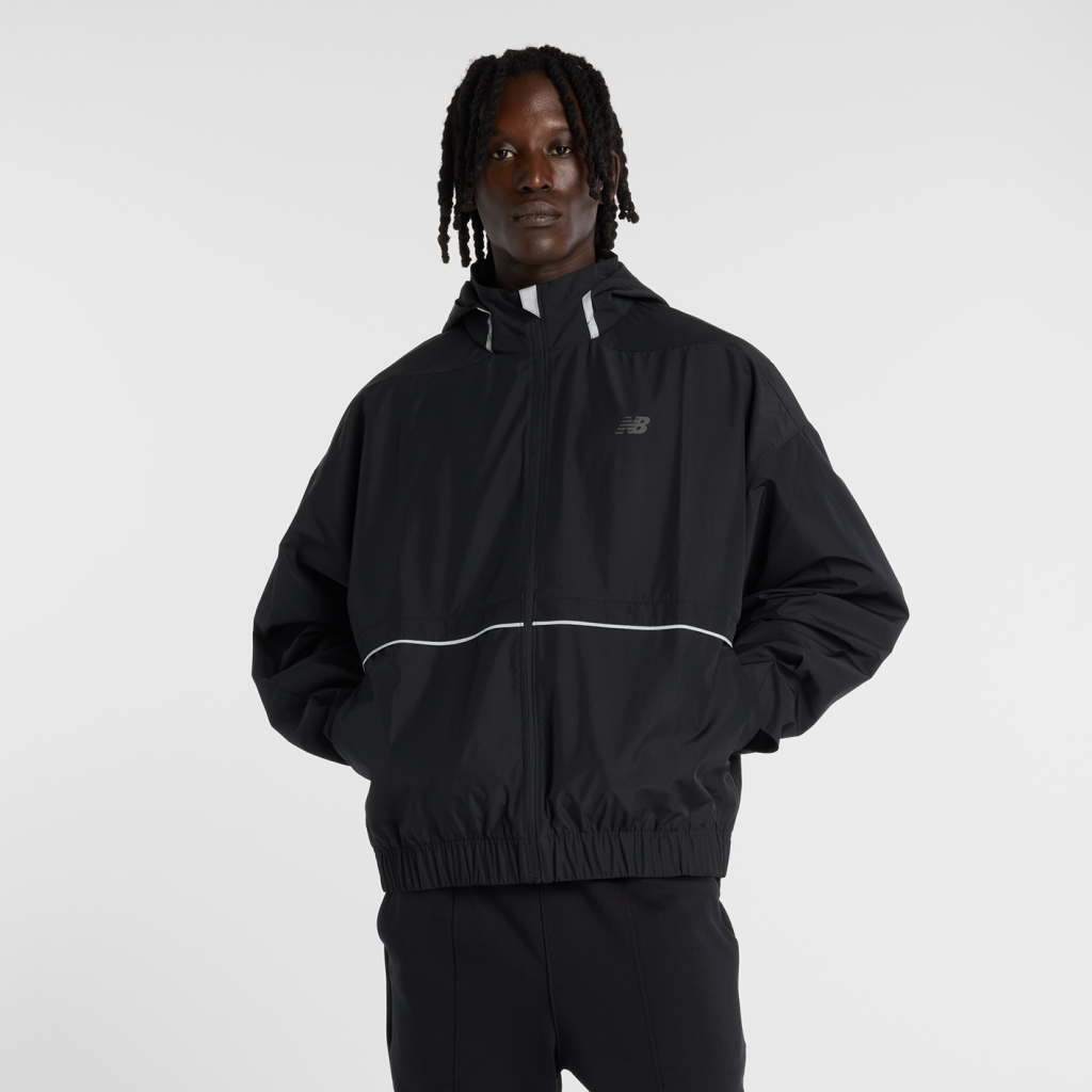 New Balance Elusive Shell Jacket in SCHWARZ
