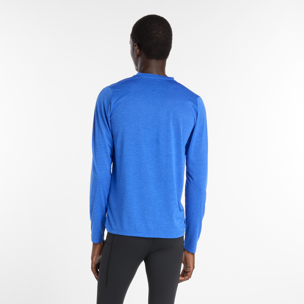New Balance NB Athletics Run Long Sleeve T-Shirt in BLAU
