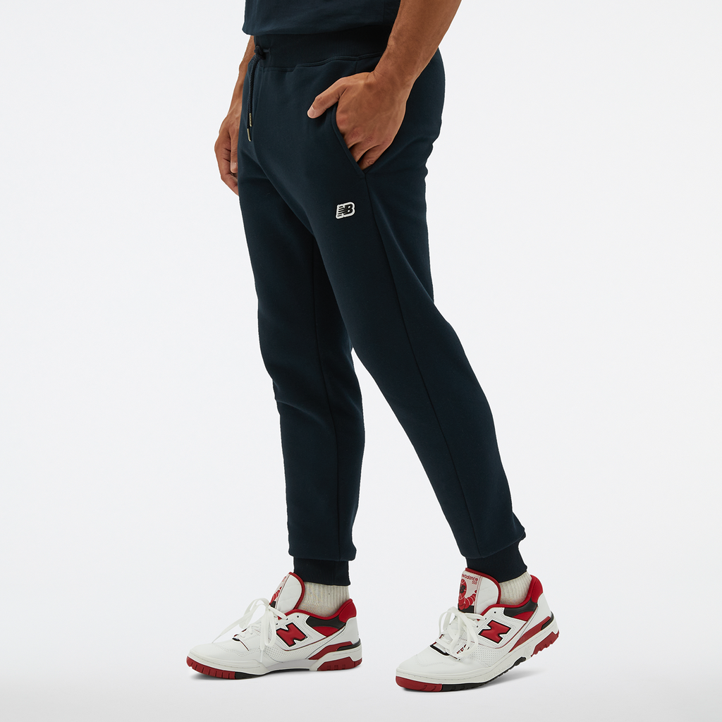New Balance NB Small Logo Pants in BLAU