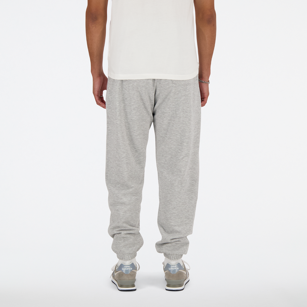 New Balance Sport Essentials French Terry Jogger in GRAU