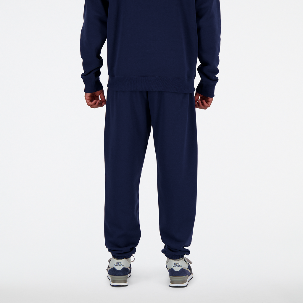 New Balance Sport Essentials French Terry Jogger in BLAU