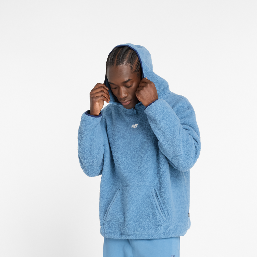 New Balance Hoops Sherpa Top in BLAU