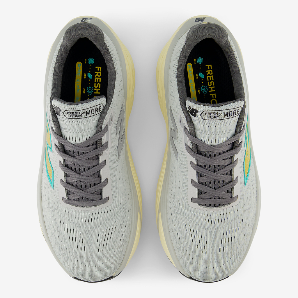 New Balance M More v5 Laufschuhe in GRAU