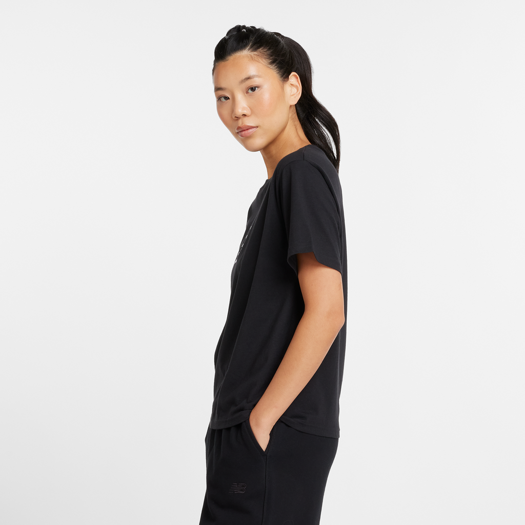 New Balance W Sport Jersey Relaxed Logo T-Shirt in SCHWARZ
