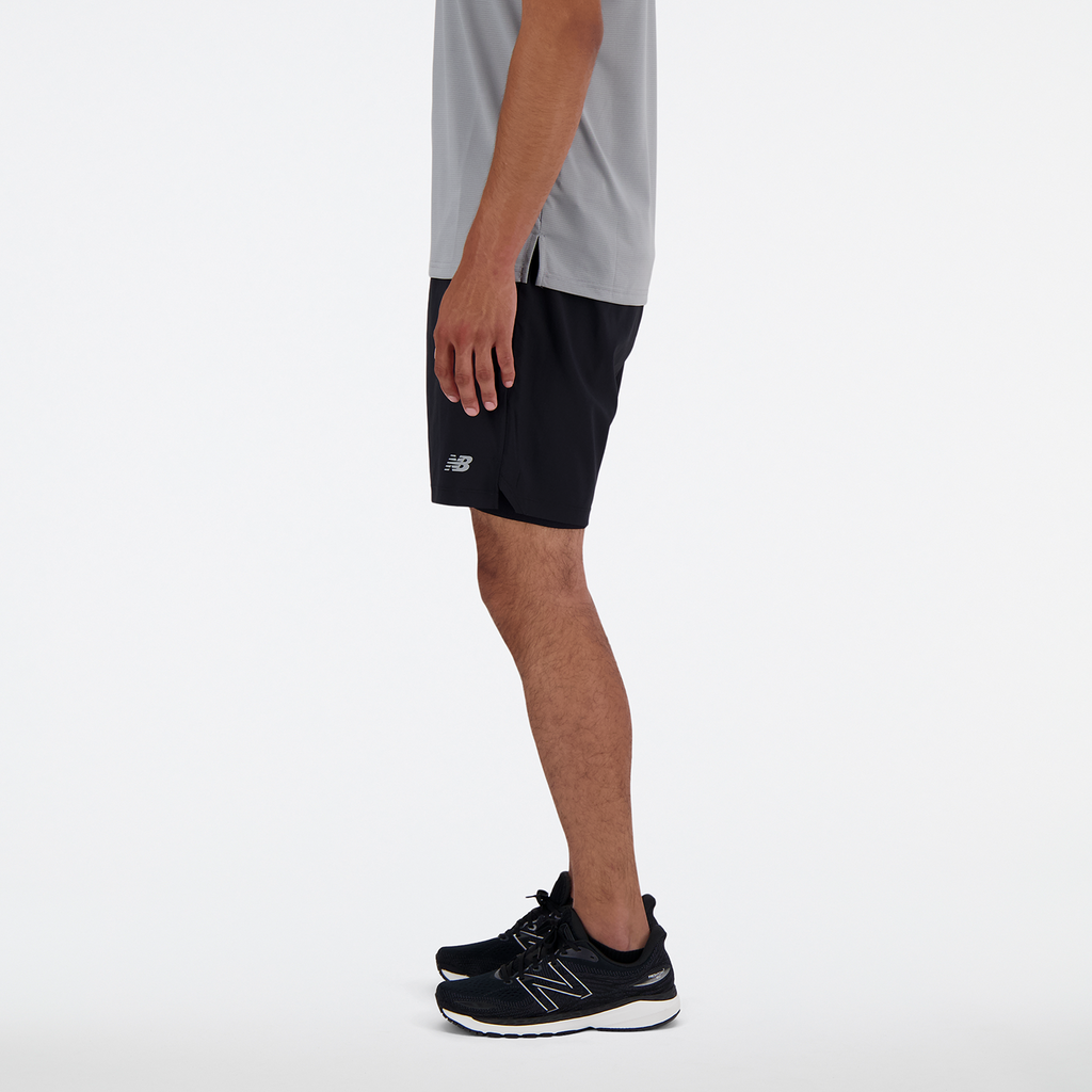 New Balance AC Seamless Short 7 Inch 2-in-1 in SCHWARZ