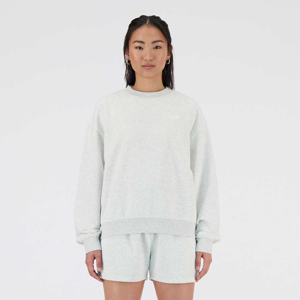 New Balance W Sport Essentials French Terry Small Logo Crew in GRAU