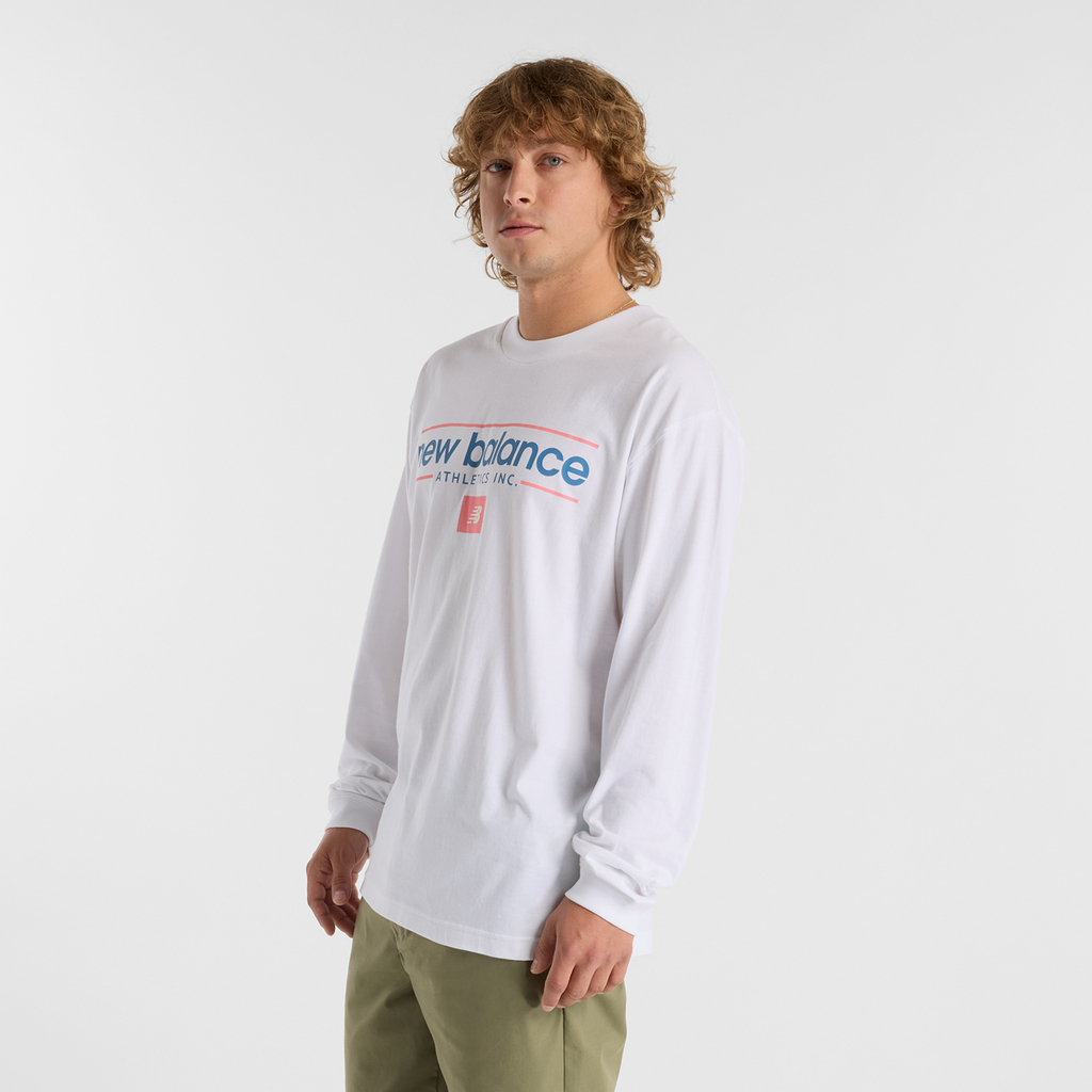 New Balance Relaxed Linear Athletics Long Sleeve in WEISS