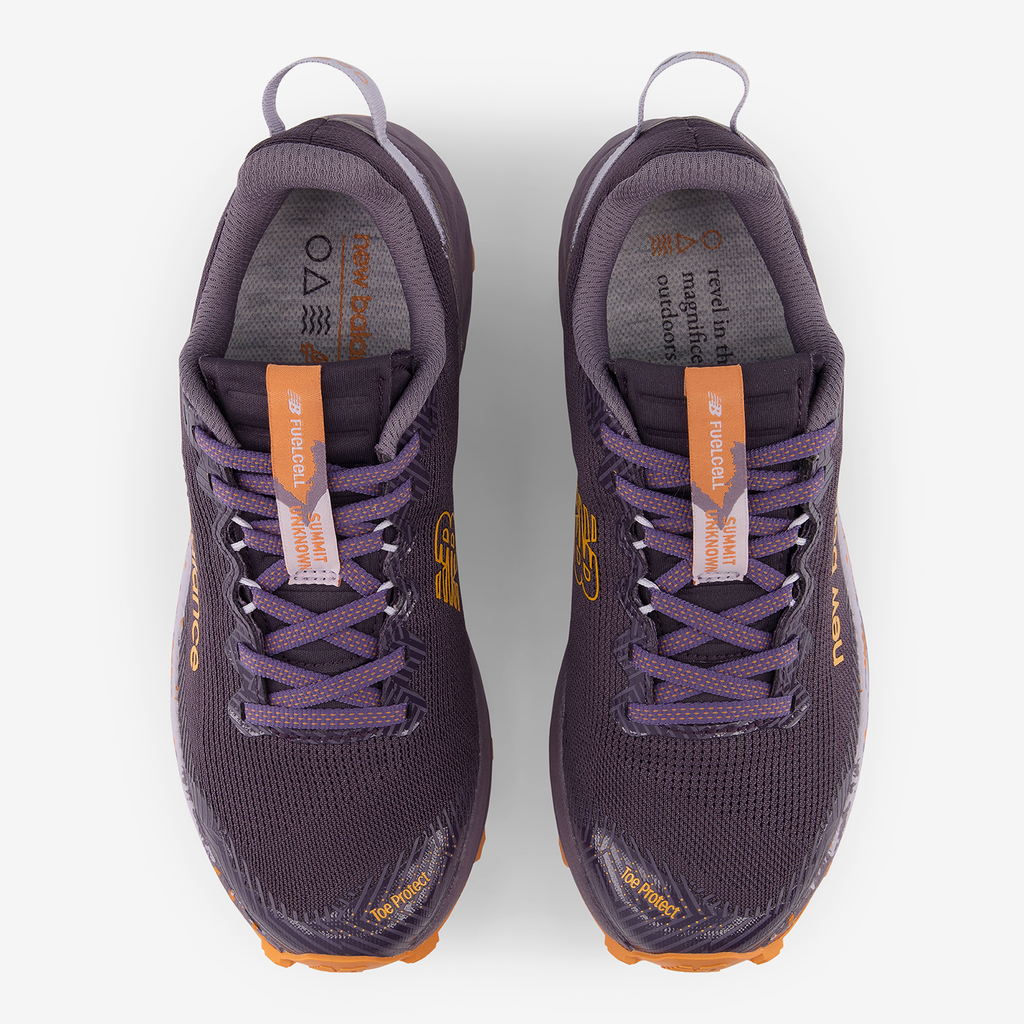 New Balance W Summit Unknown v4 Trailrunningschuhe in VIOLETT