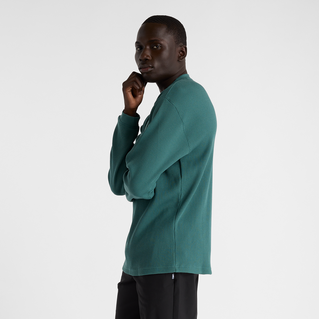 New Balance Waffle Knit Long Sleeve Henley in GRÜN