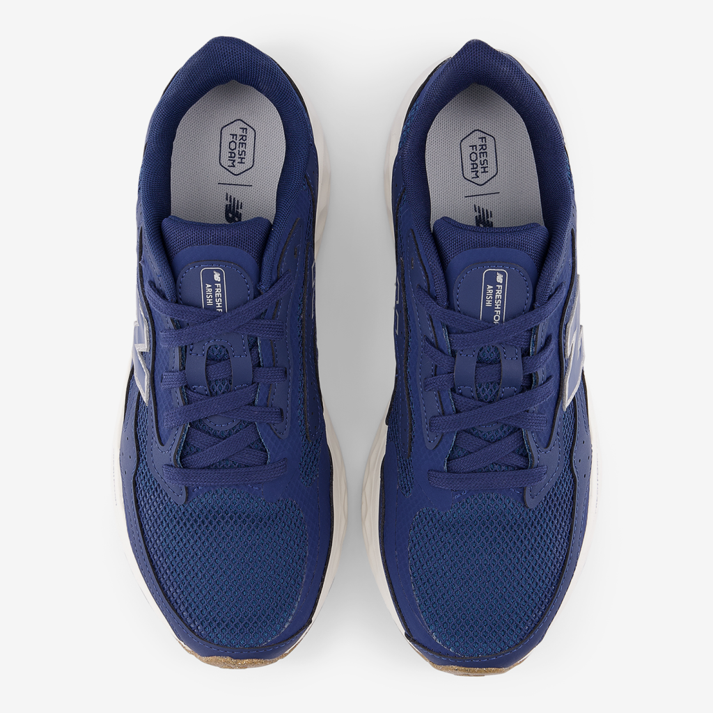 New Balance M Arishi v4 Laufschuhe in BLAU