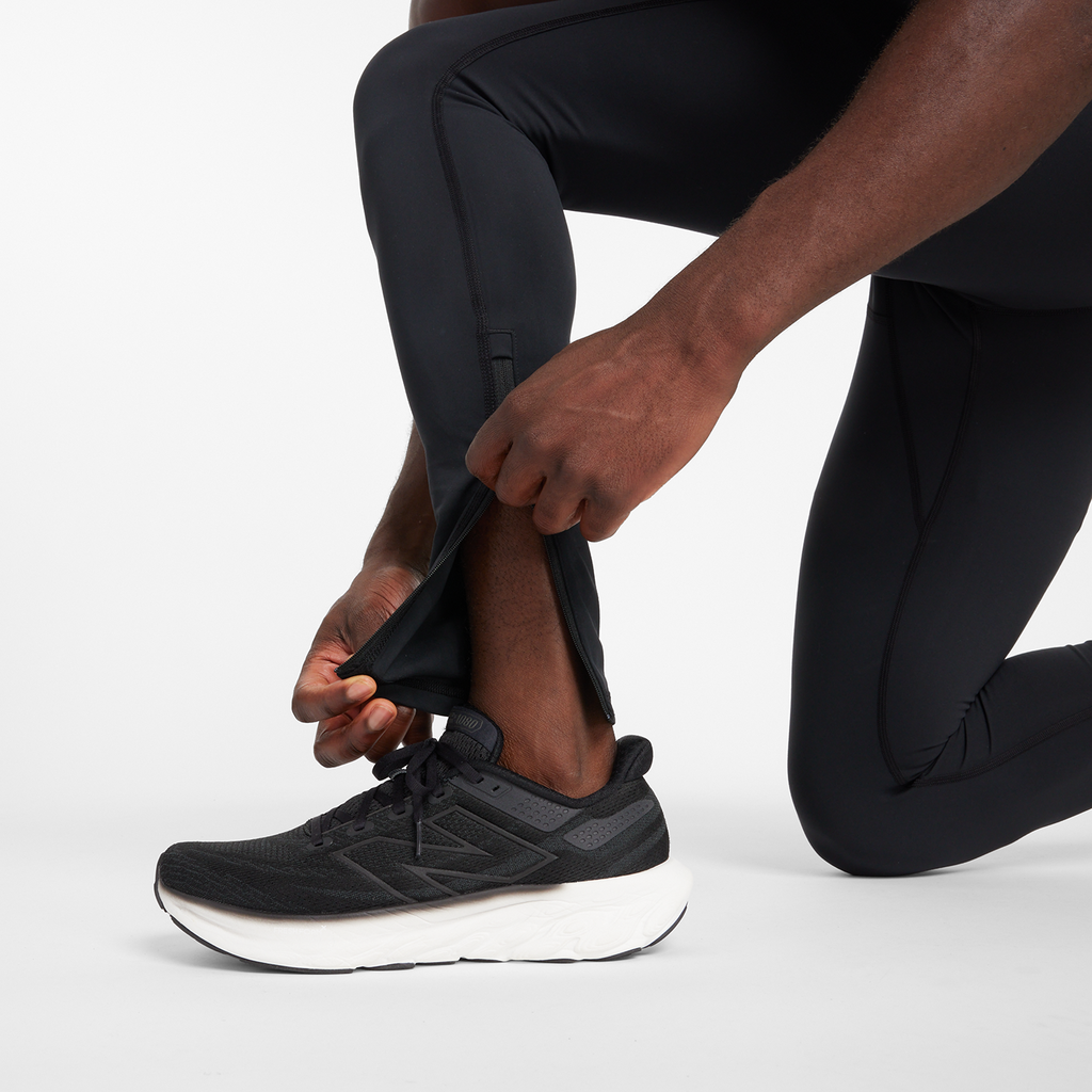New Balance NB Sleek Reflective Tight in SCHWARZ