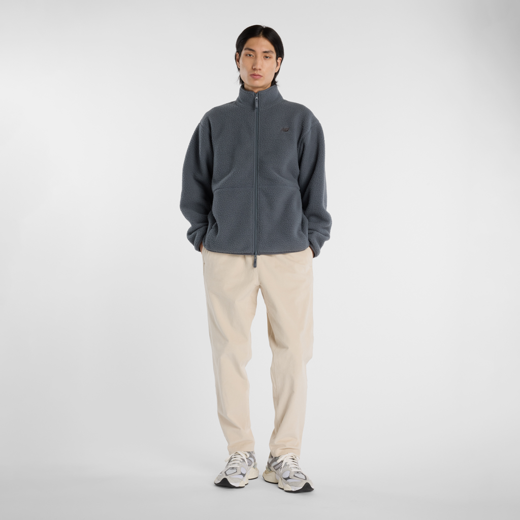 New Balance High Pile Jacket in GRAU