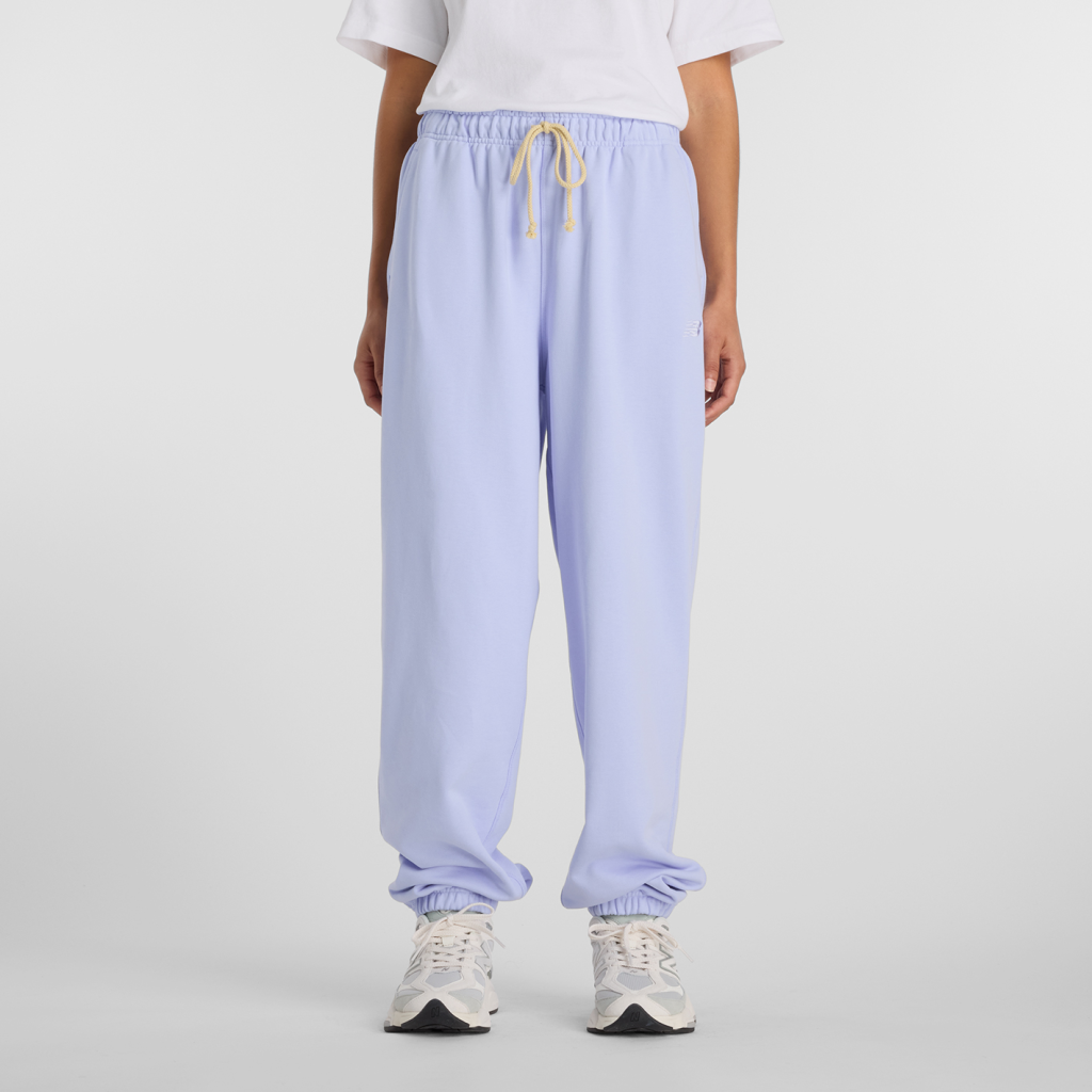 New Balance W NB Athletics French Terry Jogger in VIOLETT