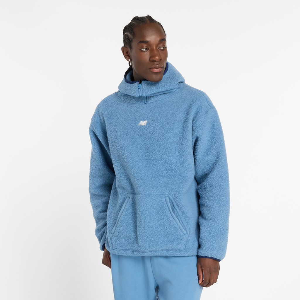 New Balance Hoops Sherpa Top in BLAU