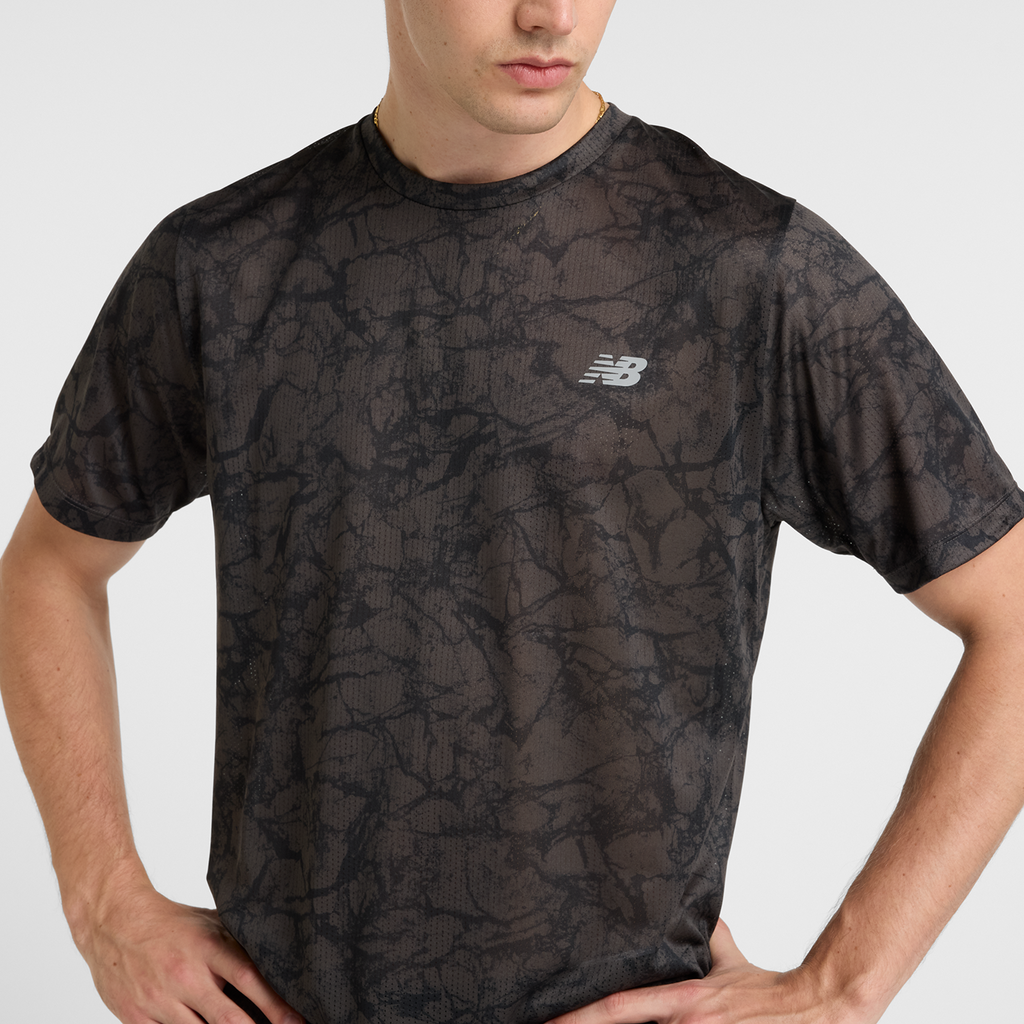 New Balance Athletics Printed T-Shirt in SCHWARZ