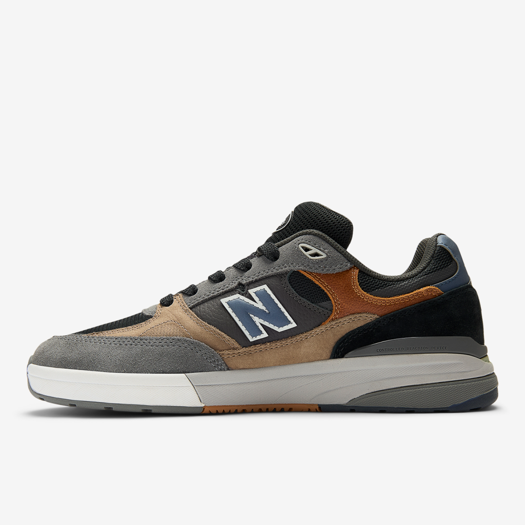 New Balance M Numeric 933 Andrew Reynolds Skateboardschuhe in GRAU