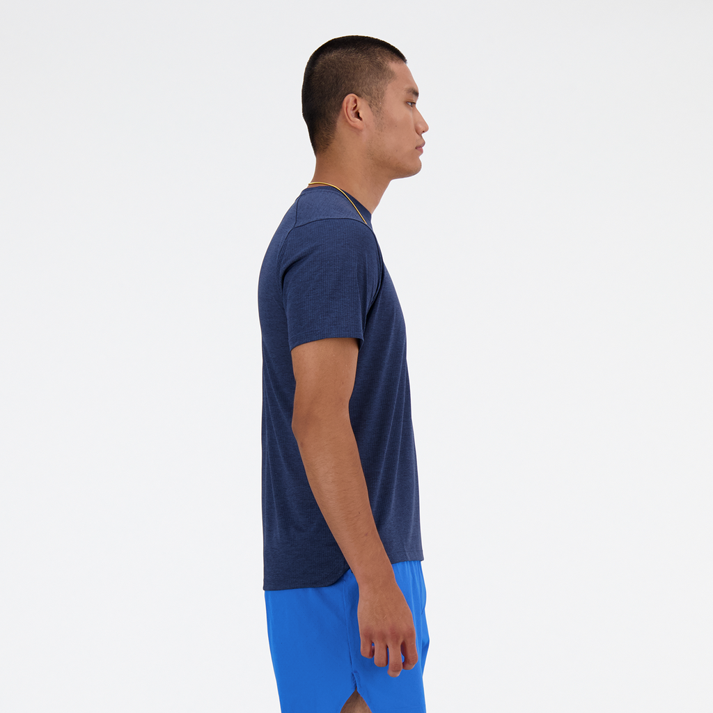 New Balance NB Athletics Run T-Shirt in BLAU