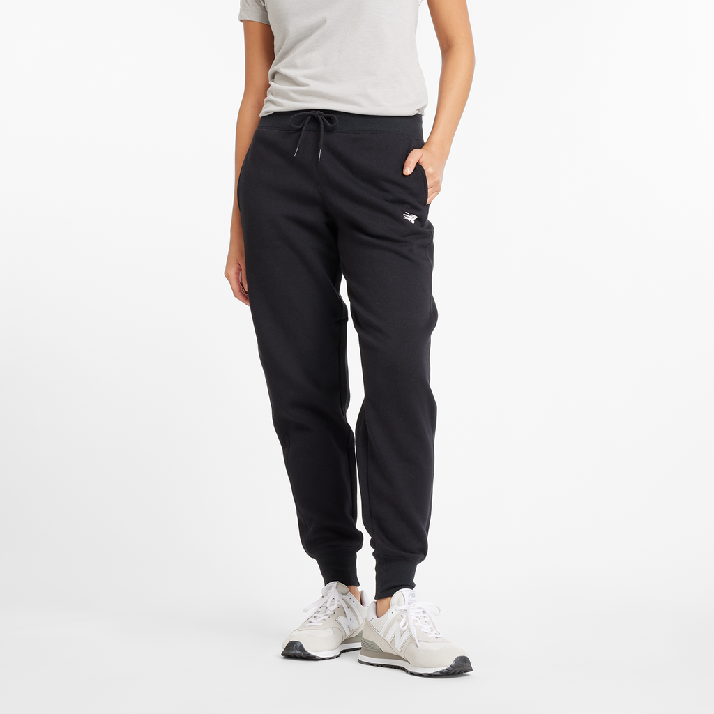 New Balance W NB Classic Core Fleece Pant in SCHWARZ