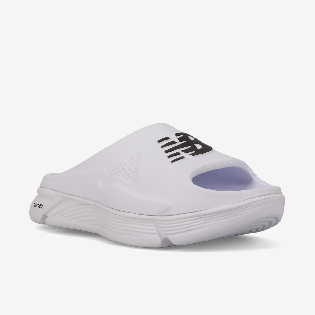 New Balance W Fuel Cell Slides Seasonal Freizeitsandalen in WEISS