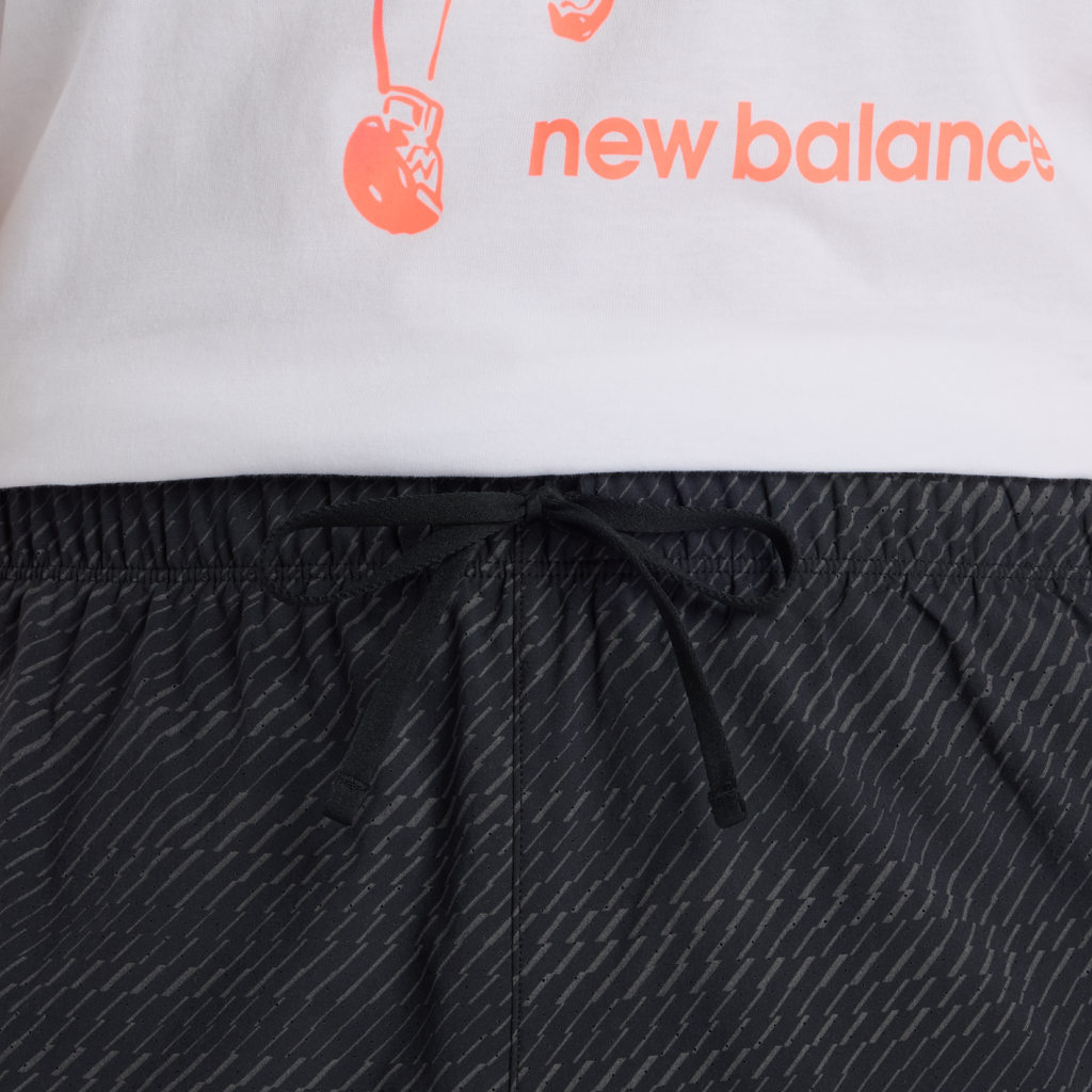 New Balance RC Reflective Short 5" in SCHWARZ